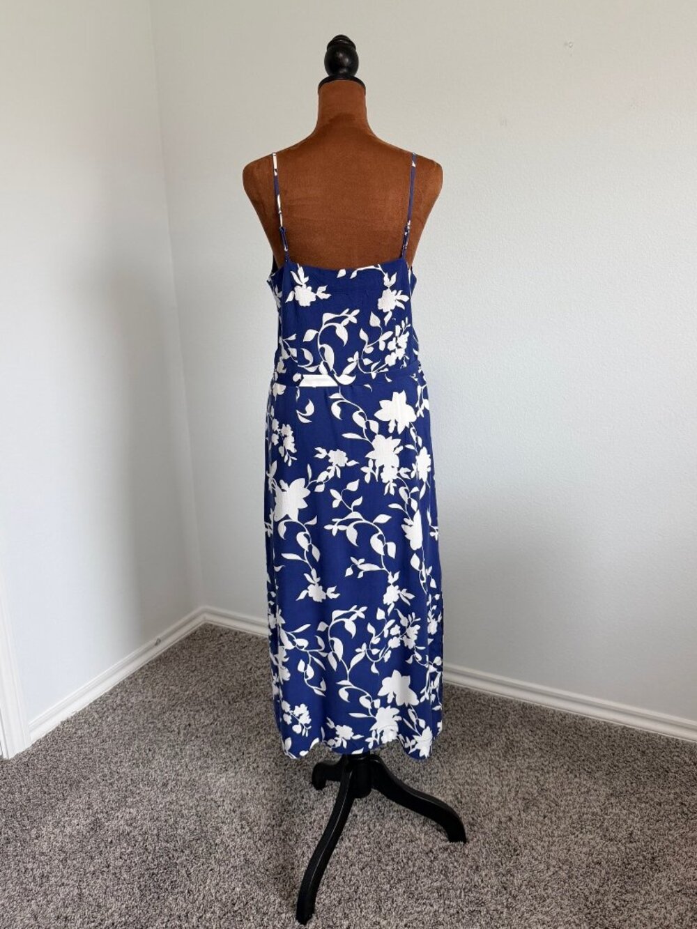 Seafolly Australia Sleeveless V-Neck Blue/White Floral Belted Midi Dress Size S. - Picture 4 of 9